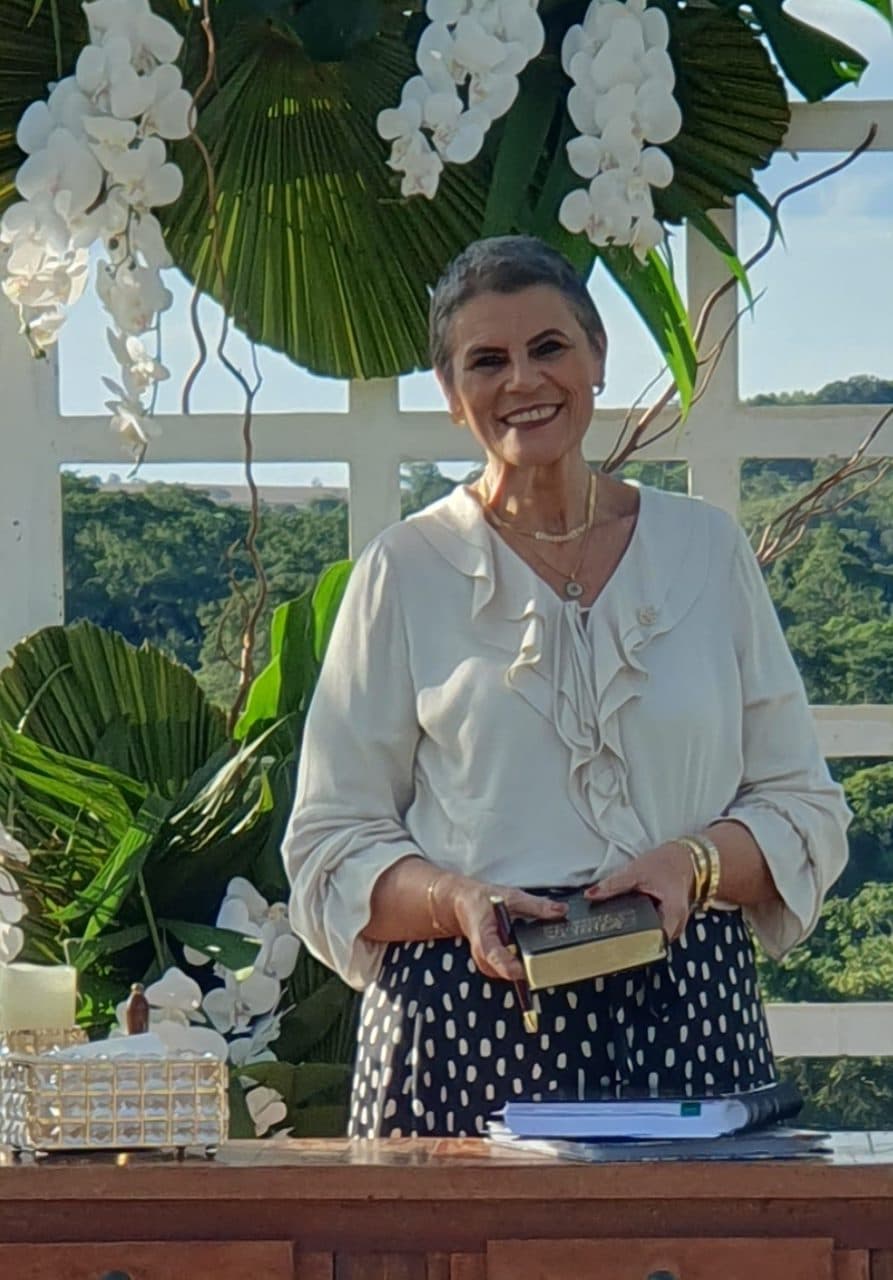 Celebrante Vânia Weitzel 