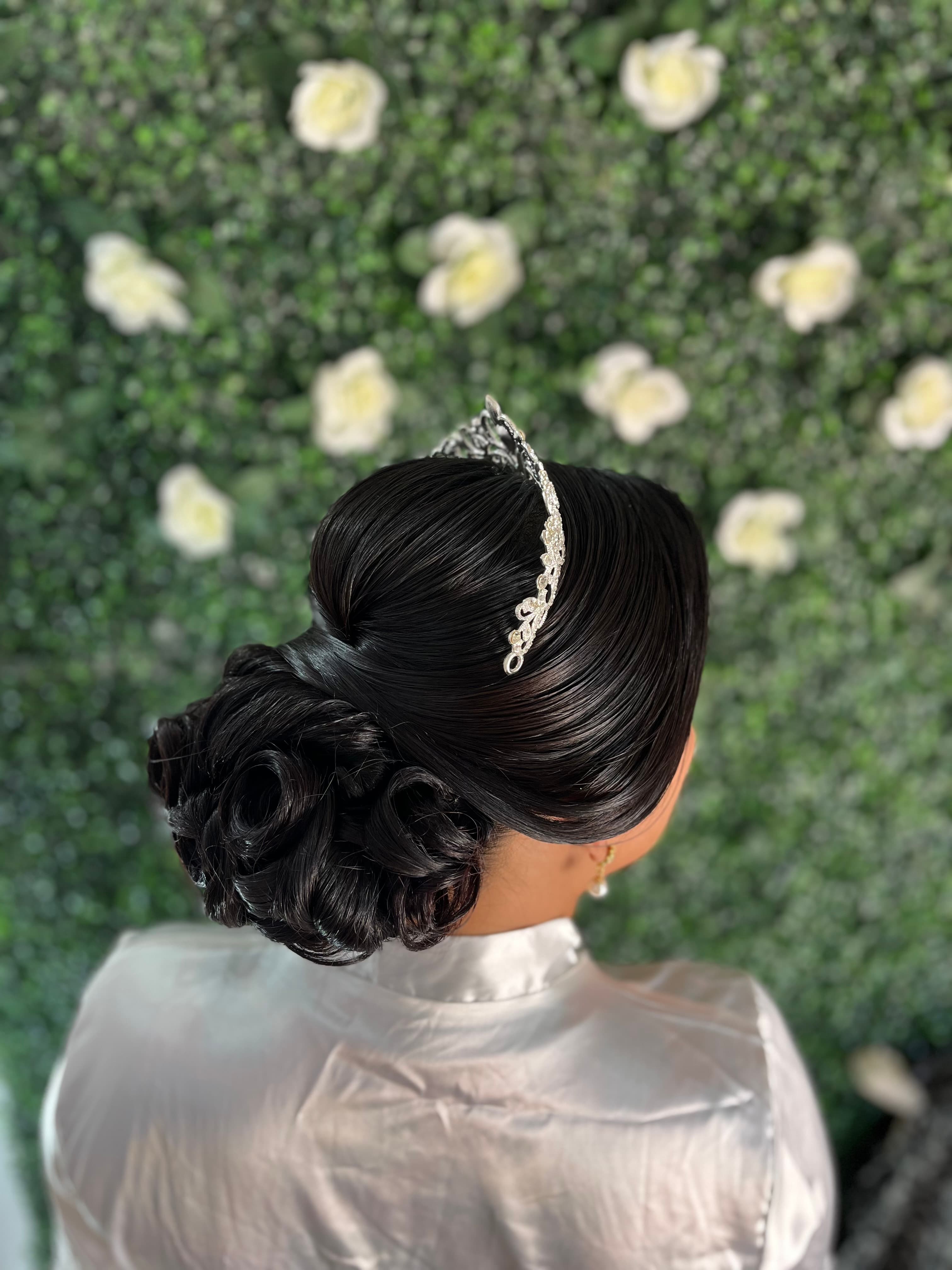 Denielly Ferreira Makeup & Hair Designer