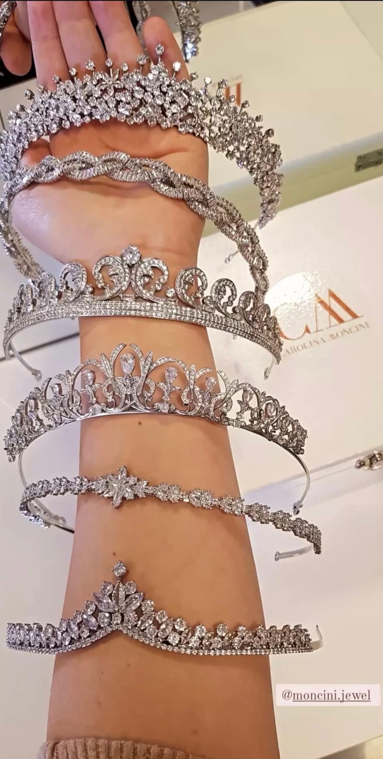 Carolina Moncini Jewel